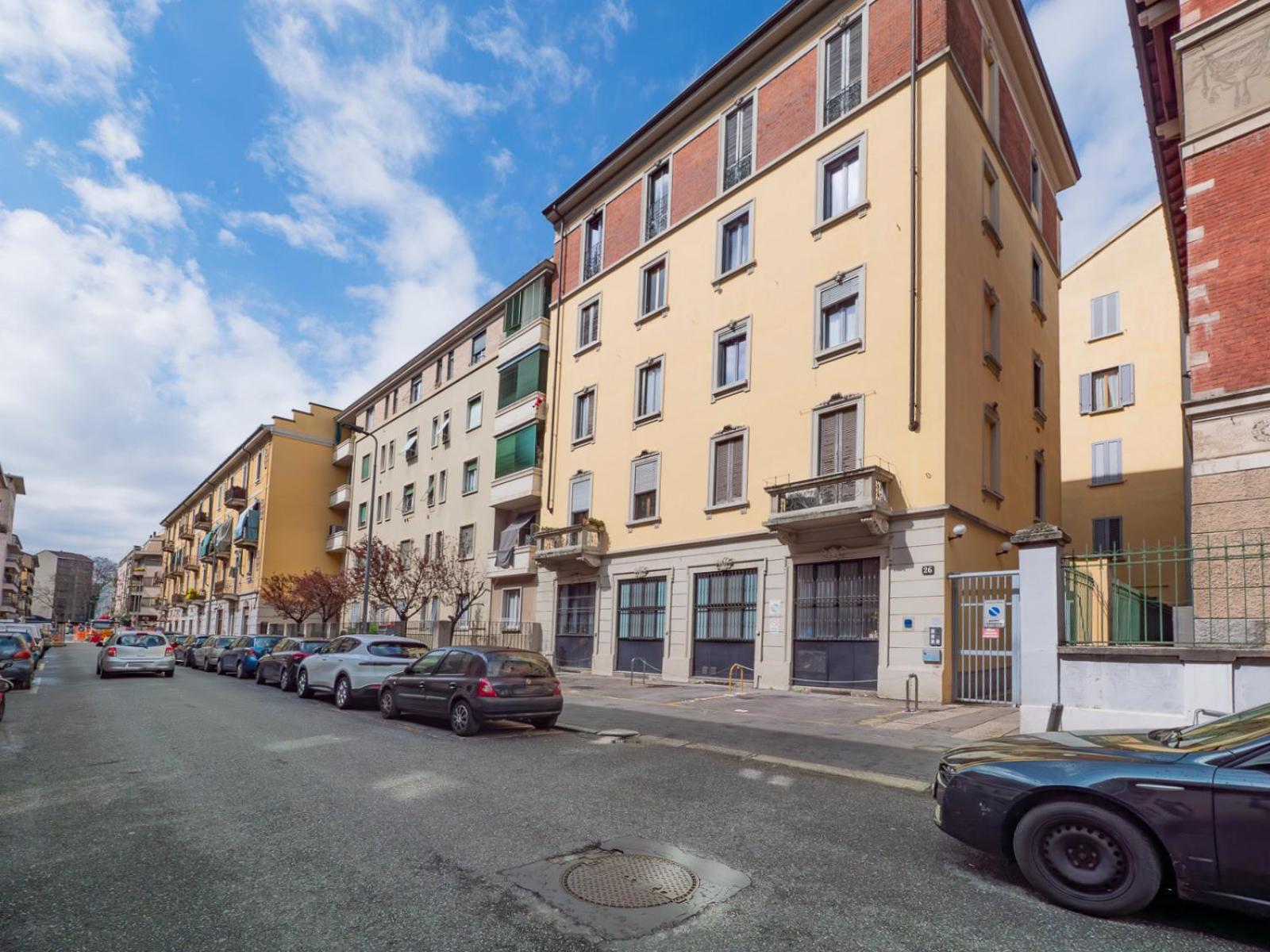 Xenia Apartments - Colorful Apartment In Fiera Area Mediolan Zewnętrze zdjęcie